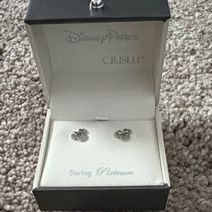Crislu Minnie Mouse earrings